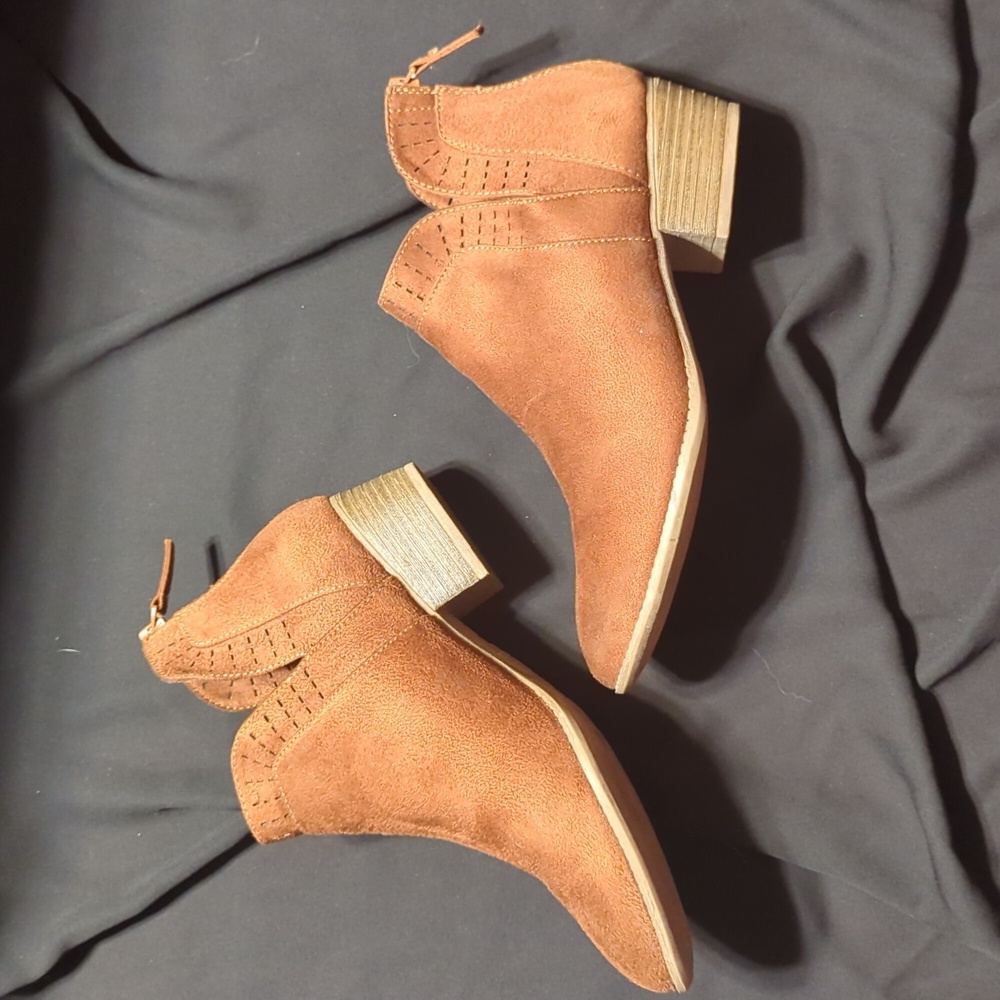 Ankle boots